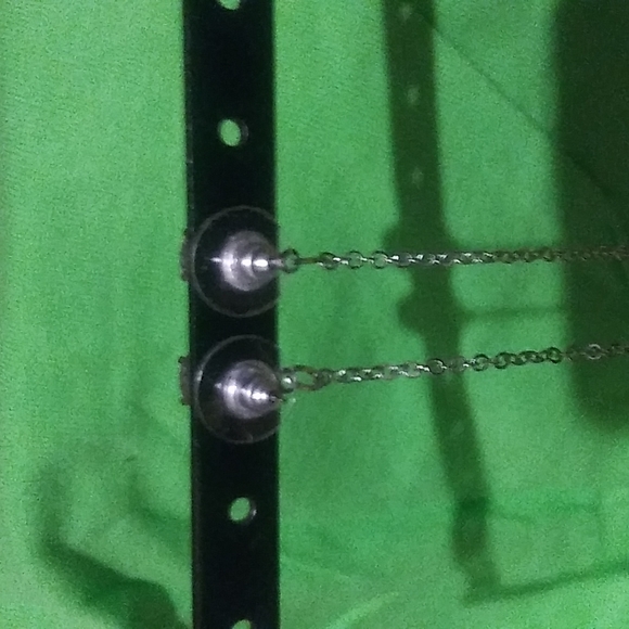 ACCESSORIES/EARRINGS - Picture 2 of 3